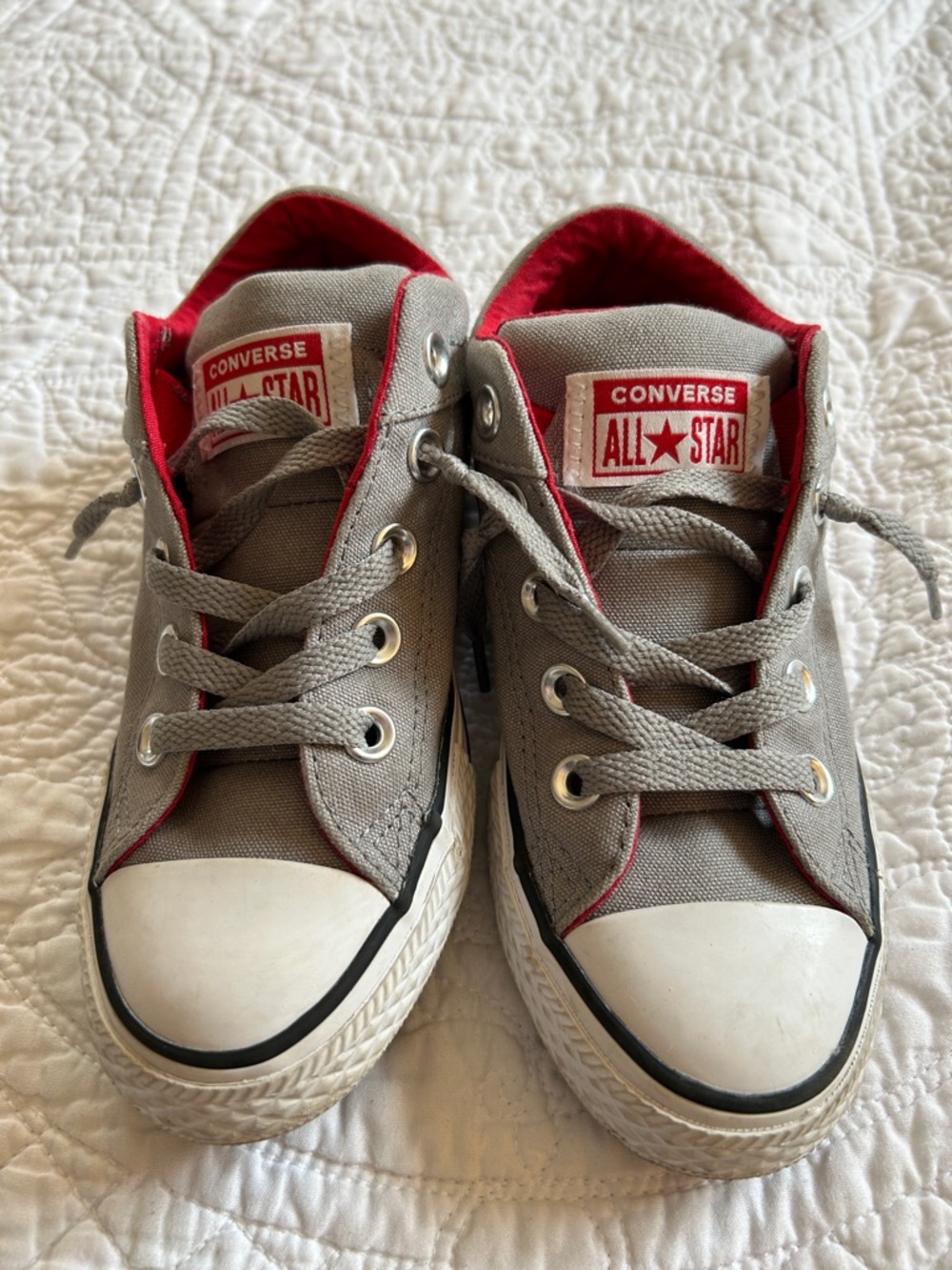 Converse Kids Low Top Sneakers in Gray with Red Accents